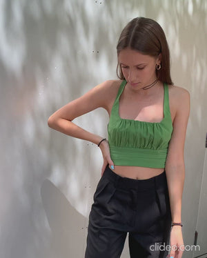 
                  
                    Load and play the video in the Gallery viewer,Crop top vert tie - NAKD vetements
                  
                