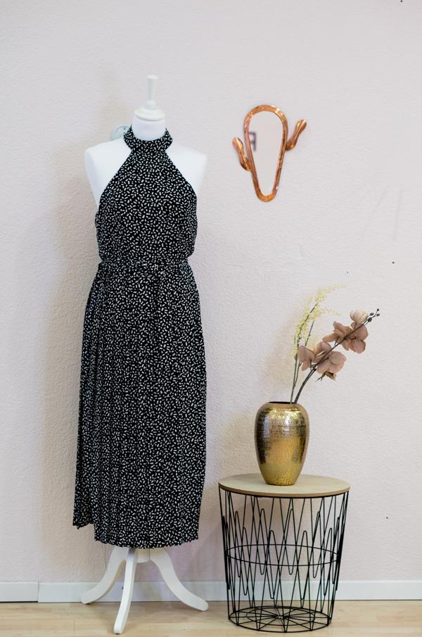 
                  
                    Charger l&amp;#39;image dans la galerie, Ladies Dress – Black White GEO - Flow Fashion 
                  
                