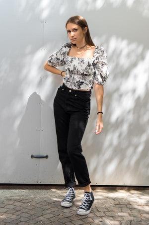 
                  
                    Load the image in the gallery,Crop top floral black white - Glamorous clothing
                  
                